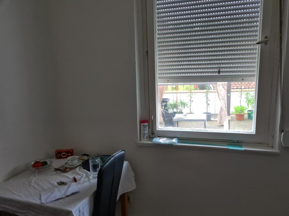 Charmantes Helles Zimmer Zentrumnah Und Naturnah Göppingen Eksteriør billede